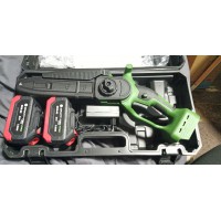 Акумуляторна пила ланцюгова Сraft-tec EKS-8С  (Безщітковий двигун,масляний насос, підходить для роботи з подовжувачем в комплекті 2 акумулятори, зарядний пристрій)