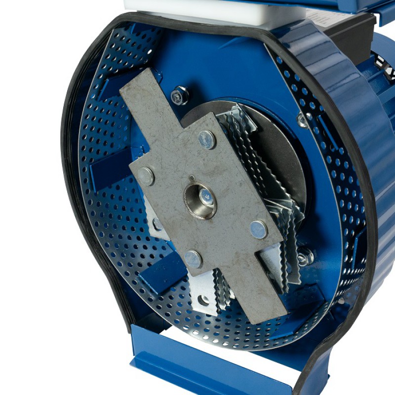 Кормоподрібнювач PROFI-TEC PFC4200 (2700 Вт)