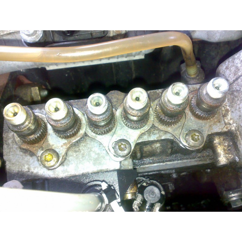 Головка для ТНВД Mercedes Benz 33-гр., 1/2", на пластиковому утримувачі ROCKFORCE RF-9G0121