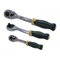 Трещотка реверсивная усиленная изогнутая с резиновой ручкой 3/8" (72зуб.) ROCKFORCE RF-802322