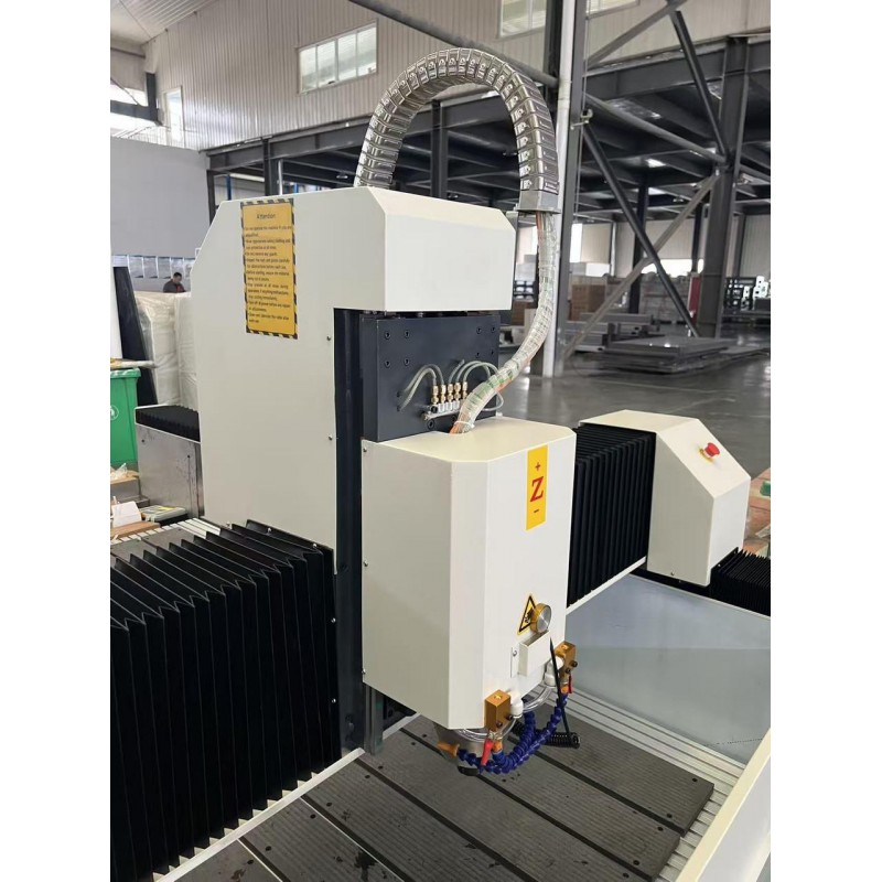 Фрезерный станок с ЧПУ по камню MAST RJ1325-4