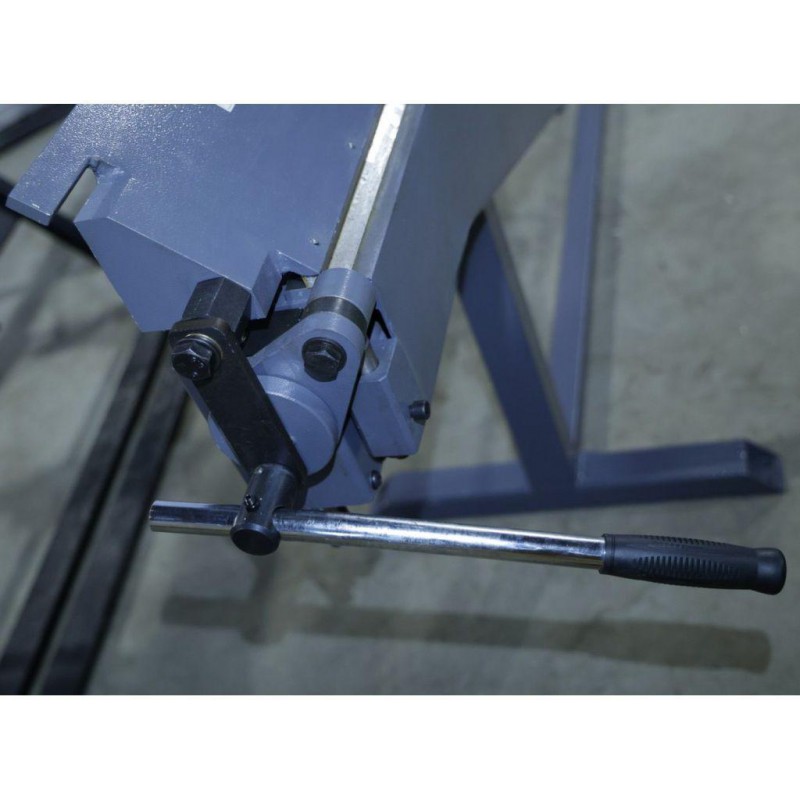 Ручной листогибочный станок с режущим ножом MAST BSM-2540