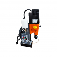 Верстат свердлильний з електромагнітним тримачем 1800Вт GTM MCD60 400/600 об/хв.