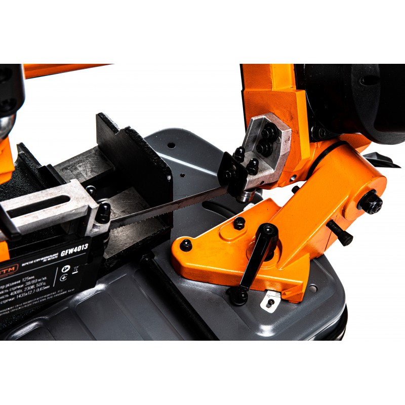 Верстат стрічкопильний GTM GFW 4013 230В 400Вт макс.різ 90/45градус d125/80мм швид.полотна 38-80м/хв