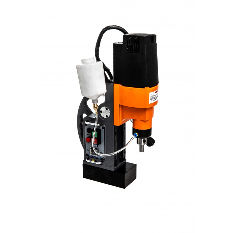 Верстат свердлильний з електромагнітним тримачем 1400Вт GTM MCD32 450 об/хв.
