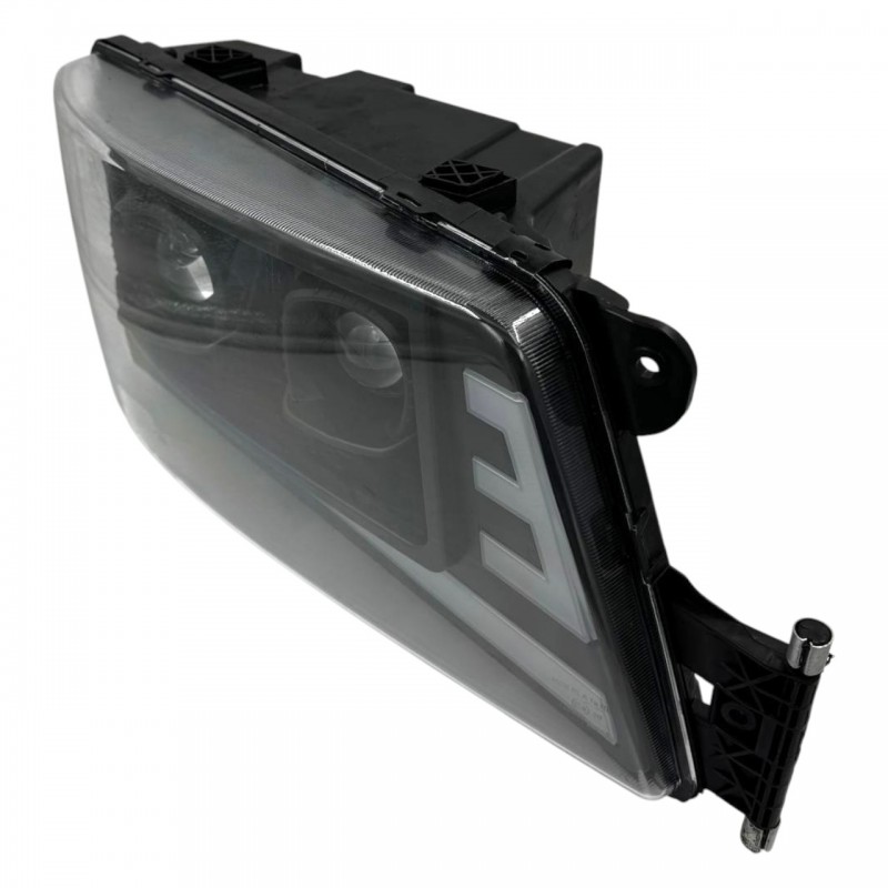 Светодиодная фара MAN TGX, TGL, TGS 60W ближний и дальний свет с ДХО 2 шт