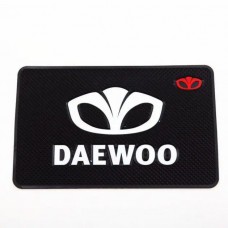 Антиковзаючий килимок на торпеду для автомобіля Daewoo